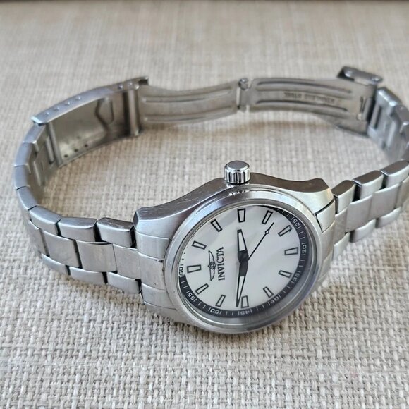 Invicta Women Wristwatch Speciality Collection Silver Tone Quartz Analog Watch - Picture 7 of 13